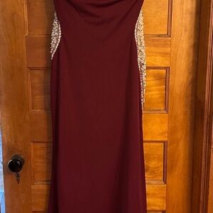 Elegant Burgundy Evening Gown